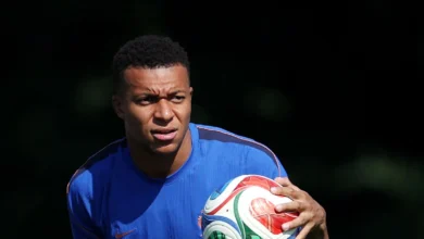 بالفيديو.. إحراق دمية مبابي قبل مواجهة المغرب!