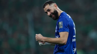 بالفيديو: "هل ترغب في قميصي؟".. موقف مفاجئ لبنزيما مع لاعب جزائري