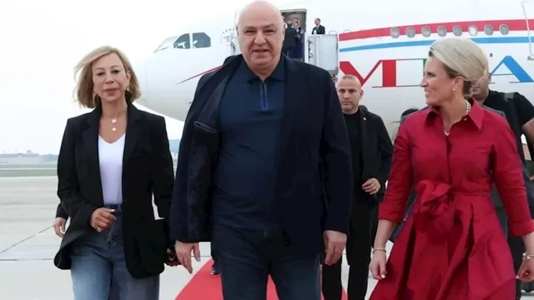 بدعوة من ترامب، وصول الرئيس اللبناني وزوجته إلى الولايات المتحدة 1 بدعوة من ترامب، وصول الرئيس اللبناني وزوجته إلى الولايات المتحدة