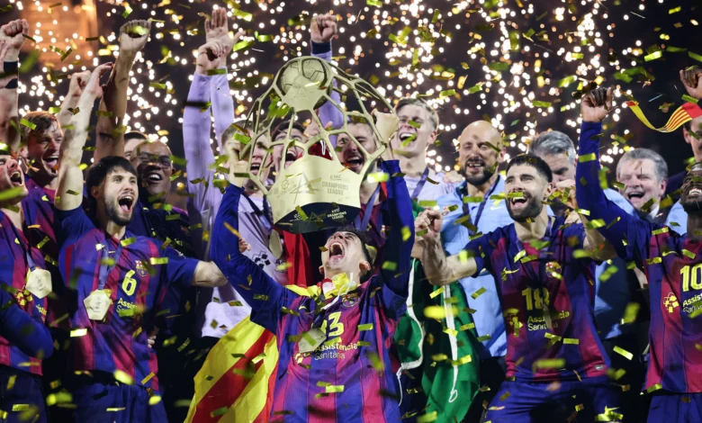برشلونة يتألق في جوائز الموسم 1 برشلونة يتألق في جوائز الموسم