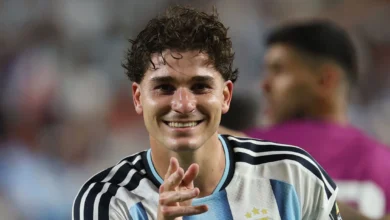 برشلونة يعزز ثقته في ألفاريز حتى النهاية 2 برشلونة يعزز ثقته في ألفاريز حتى النهاية
