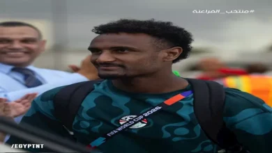 بعثة منتخب مصر تغادر لمطار العلمين مع أنغام "حلوة يا بلدي"