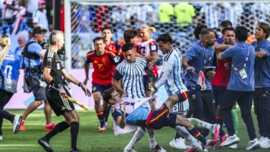 بعد اشتباكات الأرجنتين وإسبانيا.. الفيفا يتخذ قراراً مفاجئاً بعد نهائي كأس العالم 2026 2 بعد اشتباكات الأرجنتين وإسبانيا.. الفيفا يتخذ قراراً مفاجئاً بعد نهائي كأس العالم 2026