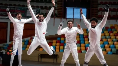 بعد انتصارهم على إسرائيل.. وزير الرياضة المصري يهنئ أبطال سلاح السيف (فيديو) 2 بعد انتصارهم على إسرائيل.. وزير الرياضة المصري يهنئ أبطال سلاح السيف (فيديو)