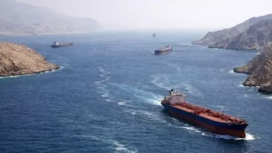 بلومبيرج: 8 سفن تغير مسارها قبل عبور هرمز بسبب إجراءات إيران الجديدة 3 بلومبيرج: 8 سفن تغير مسارها قبل عبور هرمز بسبب إجراءات إيران الجديدة