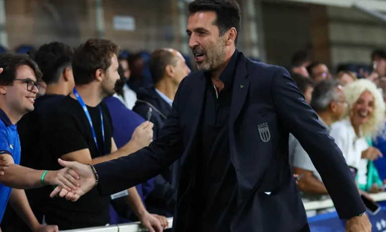 بوفون يعتذر عن الانضمام إلى الطاقم الفني لمنتخب إيطاليا 1 بوفون يعتذر عن الانضمام إلى الطاقم الفني لمنتخب إيطاليا