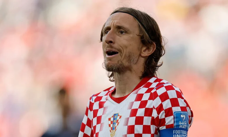 بيليتش يحث مودريتش على التفكير في مستقبله.. هل يعود إلى ريال مدريد؟