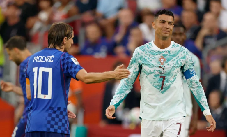 تأهل 13 منتخبًا إلى ثمن نهائي المونديال مع حضور المغرب وغياب الجزائر