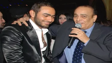 تامر حسني ينعى والده بعد وفاته إثر أزمة صحية مفاجئة