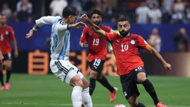 تحليل فني: تصرف مدافع الأرجنتين أمام صلاح - تلقائي أم متعمد؟