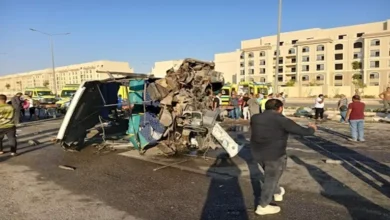 تصادم أتوبيس عمال مع تريلا في التجمع الخامس يسفر عن جثة و25 مصاباً 4 تصادم أتوبيس عمال مع تريلا في التجمع الخامس يسفر عن جثة و25 مصاباً