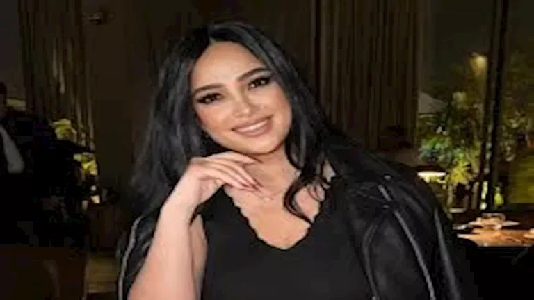 دعاء حكم تتألق بإطلالة جذابة.. اكتشفي تنسيقها المميز!