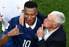 ديشامب يؤكد: مبابي قائد مثالي لا يتأثر بالإساءات العنصرية