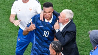 ديشامب يطالب بحماية خاصة لمبابي بعد المواجهة العنيفة أمام باراغواي