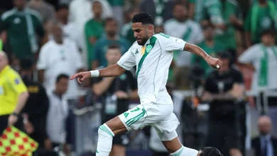رحيل محرز عن الأهلي: الإدارة أم يايسله؟