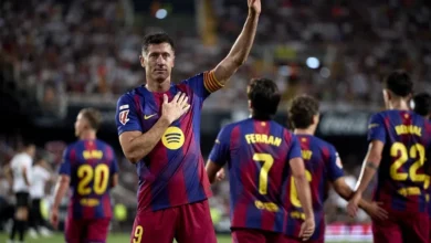رسمياً: ليفاندوفسكي يغادر برشلونة