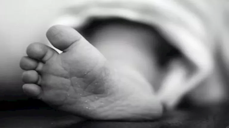 سائق يكشف تفاصيل جريمة خليجية تترك رضيعاً في شوارع مدينة نصر