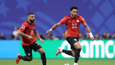 سخرية لاعب أفريقي سابق من مرموش: يبدو كمرشح للكرة الذهبية أمام نيوكاسل فقط!
