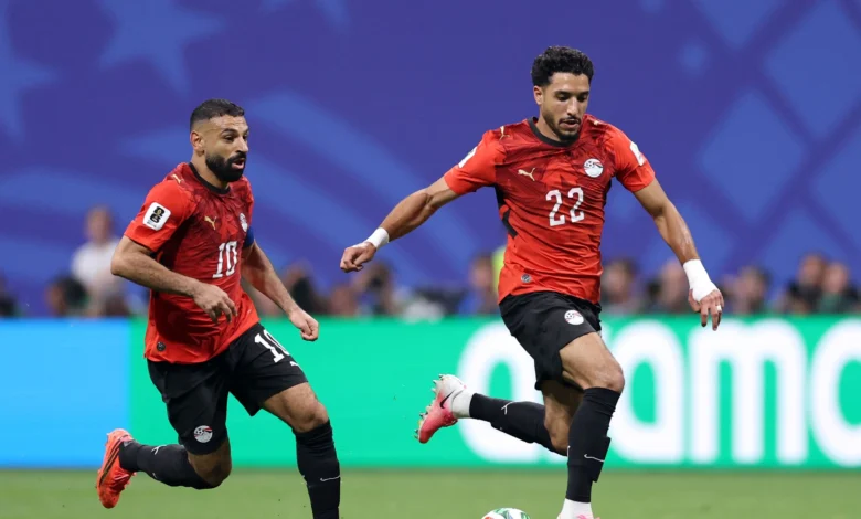 سخرية لاعب أفريقي سابق من مرموش: يبدو كمرشح للكرة الذهبية أمام نيوكاسل فقط! 1 سخرية لاعب أفريقي سابق من مرموش: يبدو كمرشح للكرة الذهبية أمام نيوكاسل فقط!
