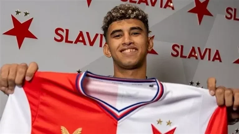 سلافيا براج التشيكي يعلن تعاقده مع لاعب الإسماعيلي الشاب رسميًا