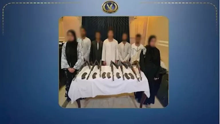 "سيدات يحملن بنادق في حفل زفاف بقنا والأمن يتدخل لضبط الوضع"