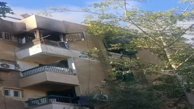 شخص يقفز من الطابق الخامس هربًا من حريق في شقة بأكتوبر