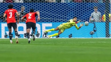 شرط وحيد يضع حارس منتخب مصر مصطفى شوبير في مقدمة المرشحين للانضمام إلى أستون فيلا 2 شرط وحيد يضع حارس منتخب مصر مصطفى شوبير في مقدمة المرشحين للانضمام إلى أستون فيلا