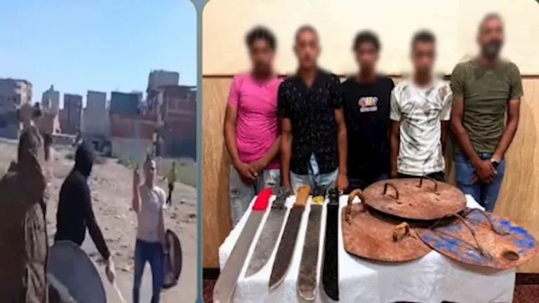 ضبط 5 مسجلين خطر في الإسكندرية بحوزتهم أسلحة وصواعق معدنية بعد فيديو مثير للقلق 1 ضبط 5 مسجلين خطر في الإسكندرية بحوزتهم أسلحة وصواعق معدنية بعد فيديو مثير للقلق