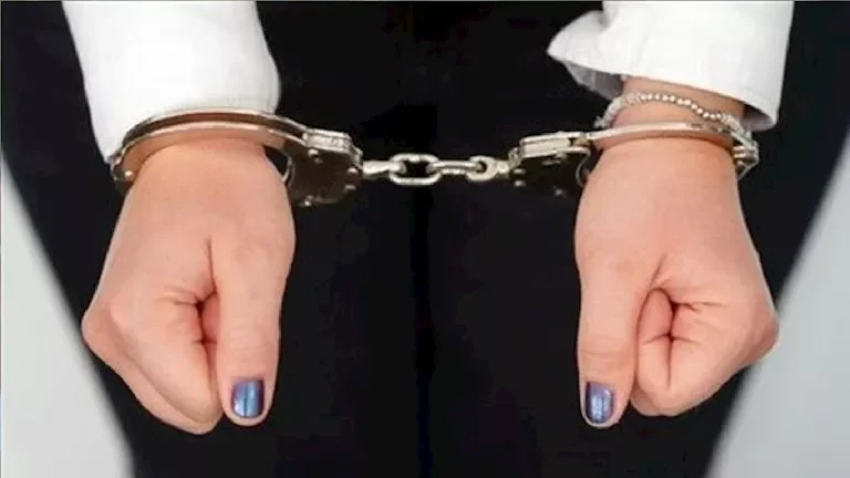 ضبط صانعة محتوى في المقطم لنشرها مقاطع رقص بملابس غير لائقة عبر مواقع التواصل الاجتماعي 1 ضبط صانعة محتوى في المقطم لنشرها مقاطع رقص بملابس غير لائقة عبر مواقع التواصل الاجتماعي