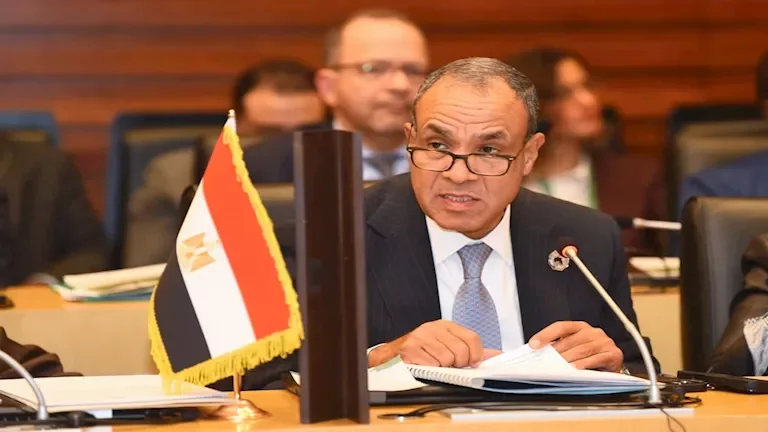 عبد العاطي: الأمن المائي لمصر قضية وجودية تتطلب الجدية والتفاني 1 عبد العاطي: الأمن المائي لمصر قضية وجودية تتطلب الجدية والتفاني