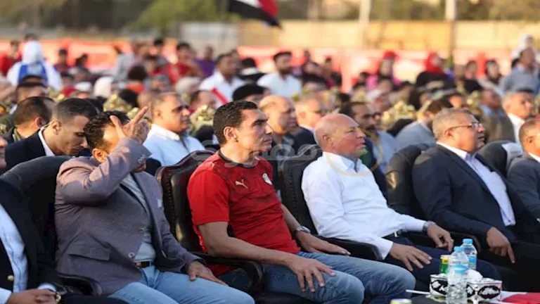 فرحة وزير الرياضة ومحافظ القاهرة بأهداف مصر في مواجهة الأرجنتين