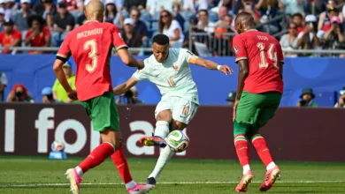 فرنسا تحقق انتصاراً مفاجئاً على المغرب بهدفين خلال 6 دقائق