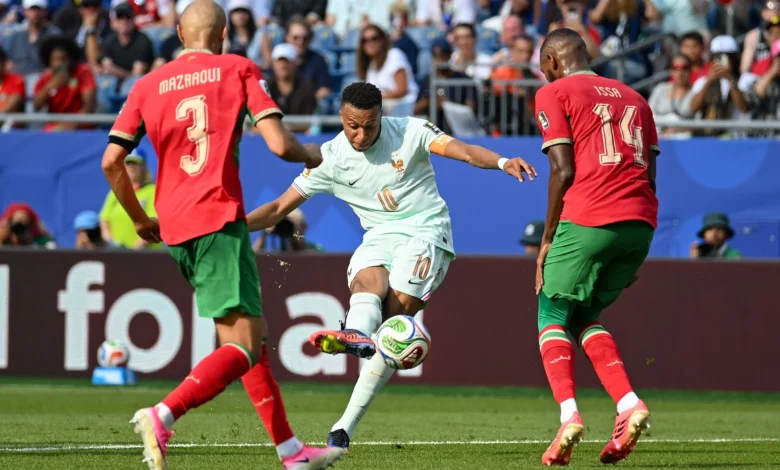 فرنسا تحقق انتصاراً مفاجئاً على المغرب بهدفين خلال 6 دقائق 1 فرنسا تحقق انتصاراً مفاجئاً على المغرب بهدفين خلال 6 دقائق