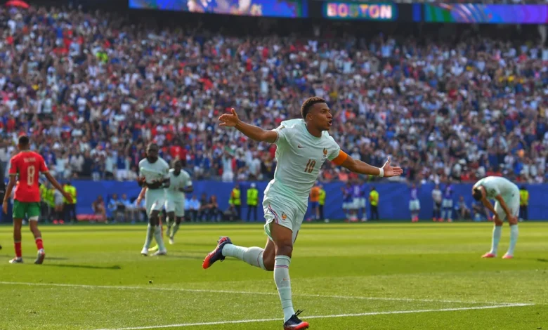 فرنسا تطيح بالمغرب وتبلغ نصف نهائي مونديال 2026 1 فرنسا تطيح بالمغرب وتبلغ نصف نهائي مونديال 2026