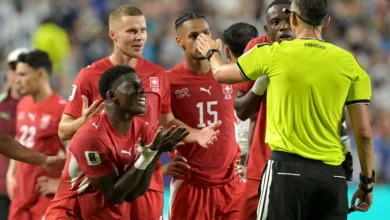 فيديو: حوادث تحكيم مثيرة في المونديال.. جدل جديد يدعم الأرجنتين! 2 فيديو: حوادث تحكيم مثيرة في المونديال.. جدل جديد يدعم الأرجنتين!