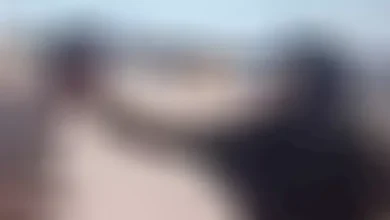 "فيديو يثير الجدل حول اعتداء على عامل في العراق ووزارة الداخلية تحقق في الحادثة" 2 "فيديو يثير الجدل حول اعتداء على عامل في العراق ووزارة الداخلية تحقق في الحادثة"