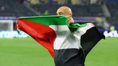 "فيفا" يوضح موقفه: أول تعليق رسمي بعد رفع حسام حسن العلم الفلسطيني 4 "فيفا" يوضح موقفه: أول تعليق رسمي بعد رفع حسام حسن العلم الفلسطيني