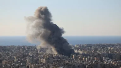 قصف أمريكي يستهدف إيران: انفجارات في بوشهر وقرب بندر عباس