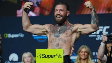 ماكغريغور يتعرض للهزيمة في أول نزال له في UFC بعد غياب 5 سنوات خلال دقيقة واحدة فقط (فيديو)