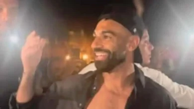 "محمد صلاح يثير الجدل من خلال احتفاله في العلمين بصورة مشروب (فيديو)"