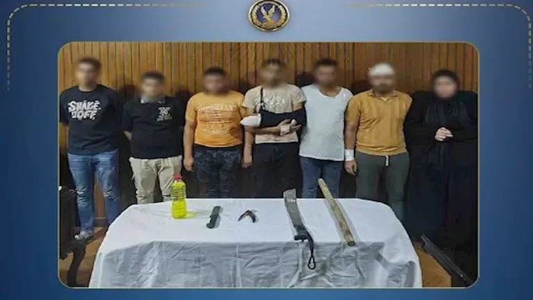 مشاجرة بالسلاح والبنزين في الإسكندرية بسبب معاكسة سيدة تُوثق في فيديو مدته 60 ثانية