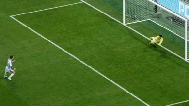 مصطفى شوبير يتألق أمام ميسي ويعزز رقمه القياسي السلبي في كأس العالم