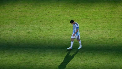منتخب الأرجنتين يعود بخيبة.. الحكومة تلغي الاحتفالات وميسي يغيب عن البعثة 3 منتخب الأرجنتين يعود بخيبة.. الحكومة تلغي الاحتفالات وميسي يغيب عن البعثة