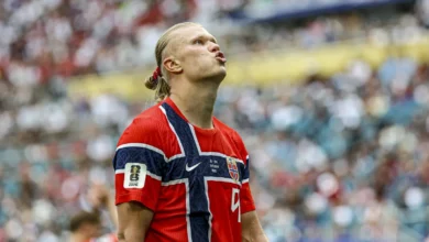 هالاند ينتقد التحكيم عقب خروج المنتخب من المونديال
