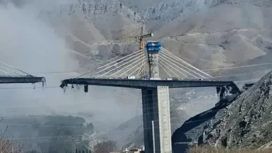 هجوم أمريكي على جسر سككي يربط إيران بالصين وروسيا