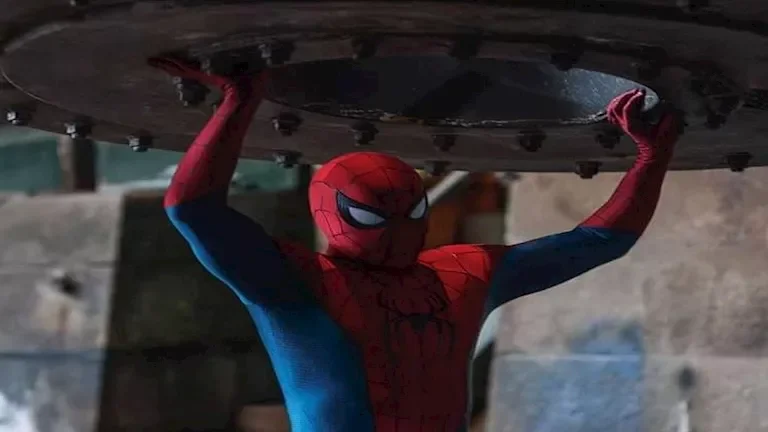 هل ينجح The Odyssey في مواجهة Spider-Man بشباك التذاكر؟