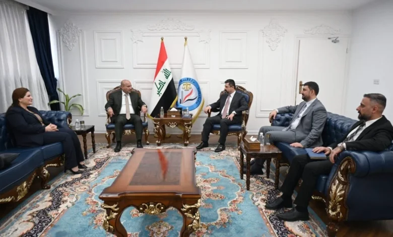 وزير العدل ومحافظ ديالى يناقشان تطوير الدوائر العدلية والبنى التحتية