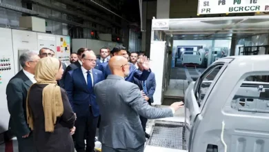 وزيرا الصناعة والاستثمار يتفقدان مصنع جنرال موتورز في مصر: جولة ميدانية بالصور 3 وزيرا الصناعة والاستثمار يتفقدان مصنع جنرال موتورز في مصر: جولة ميدانية بالصور