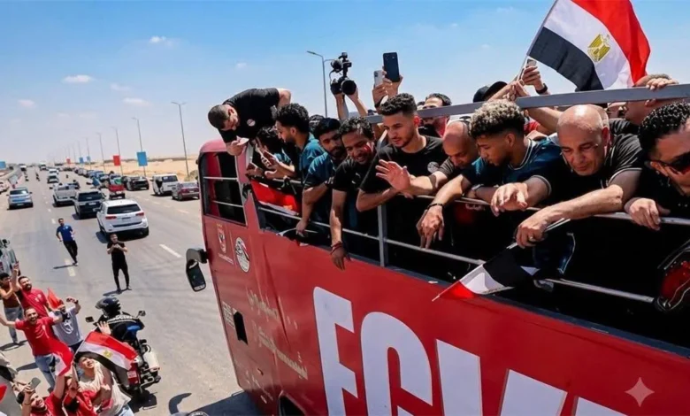 وسط حفاوة جماهيرية واسعة.. وصول بعثة منتخب مصر بعد الإنجاز التاريخي في كأس العالم (فيديو)