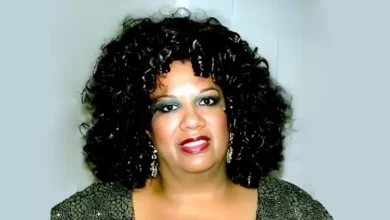 وفاة المغنية الأمريكية أرلين سميث صاحبة أغنية "Maybe" عن 84 عاماً